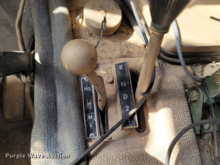 image for item LN9702 1986 Am General M998 Humvee  SUV