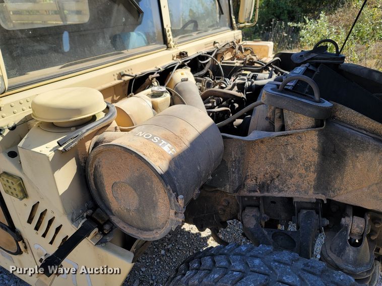 image for item LN9702 1986 Am General M998 Humvee  SUV