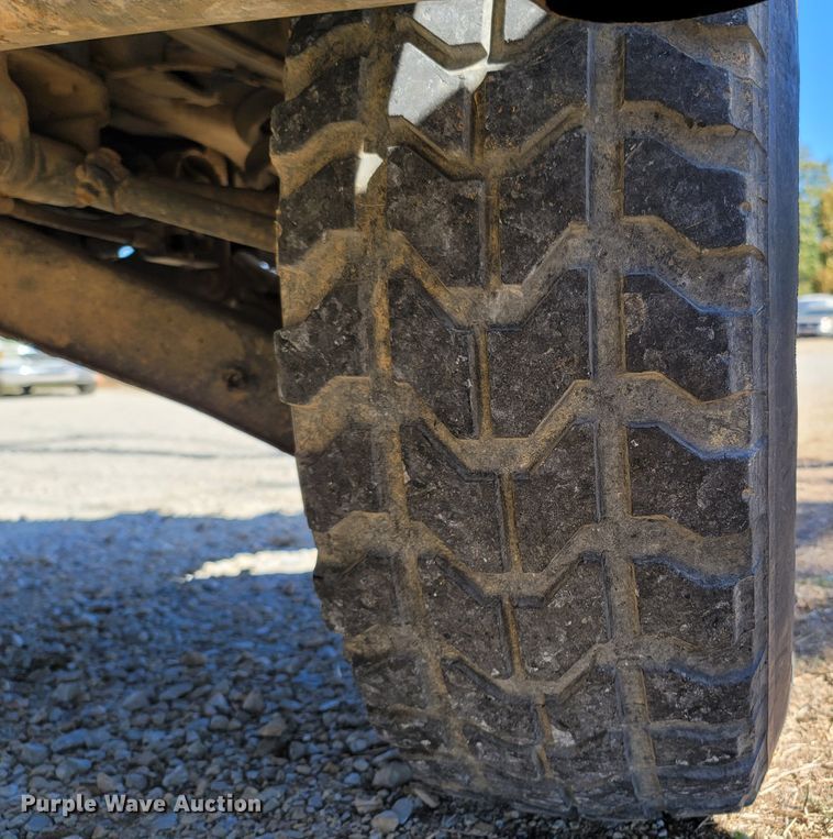 image for item LN9702 1986 Am General M998 Humvee  SUV