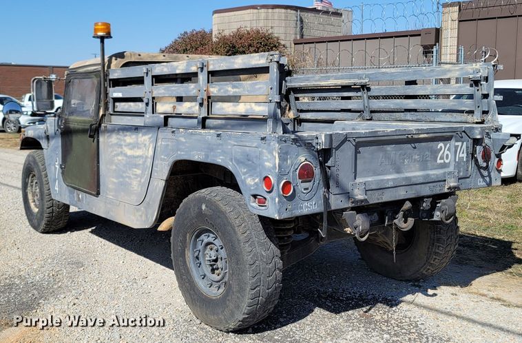 image for item LN9703 1986 Am General M998 Humvee  SUV