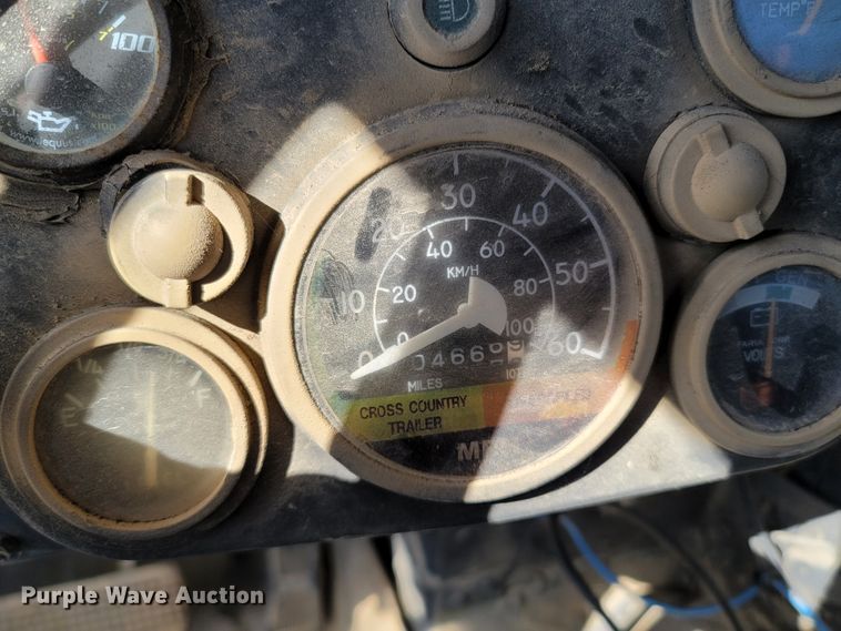 image for item LN9703 1986 Am General M998 Humvee  SUV