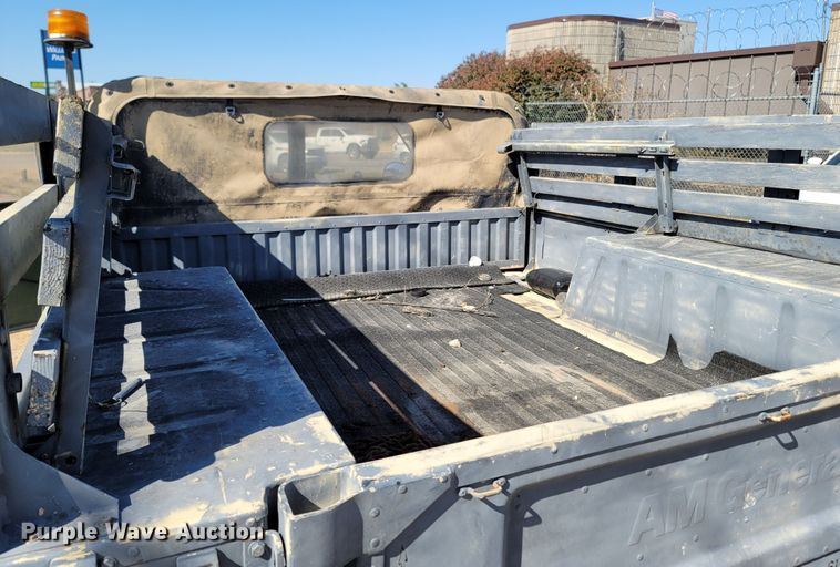 image for item LN9703 1986 Am General M998 Humvee  SUV