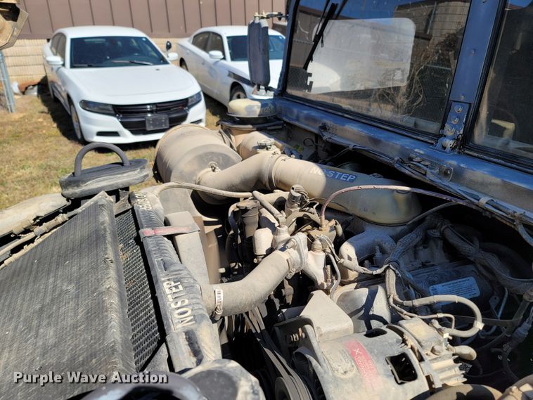 image for item LN9703 1986 Am General M998 Humvee  SUV