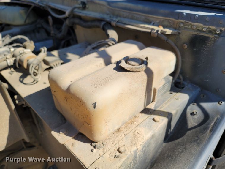 image for item LN9703 1986 Am General M998 Humvee  SUV