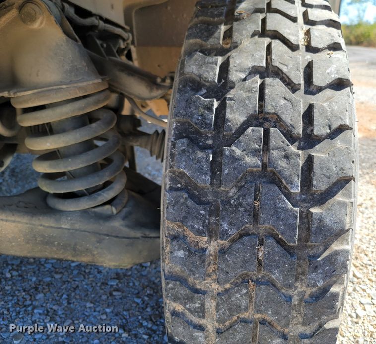 image for item LN9703 1986 Am General M998 Humvee  SUV