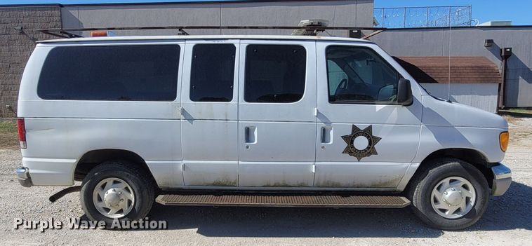 image for item LN9705 2003 Ford E350 Super Duty  van