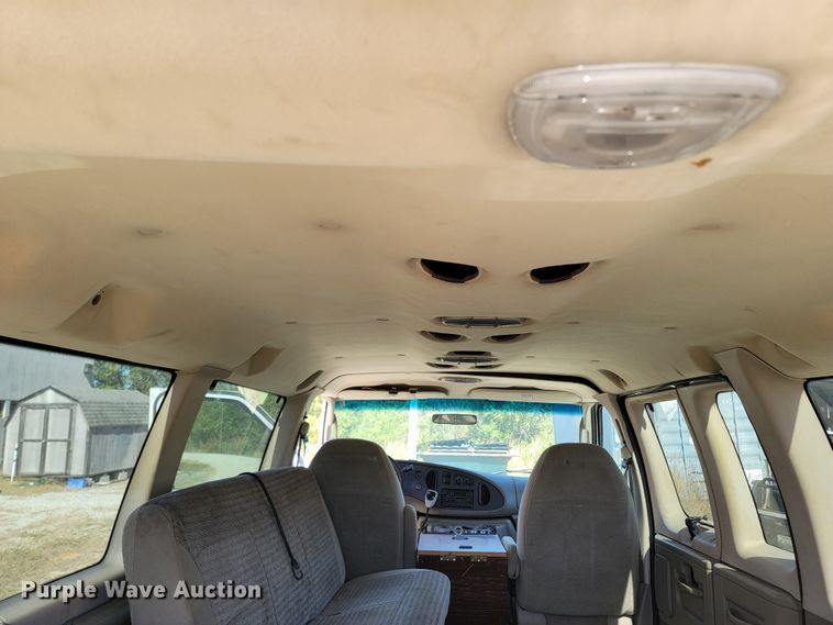 image for item LN9705 2003 Ford E350 Super Duty  van