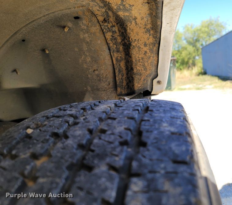 image for item LN9705 2003 Ford E350 Super Duty  van