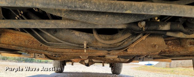 image for item LN9705 2003 Ford E350 Super Duty  van