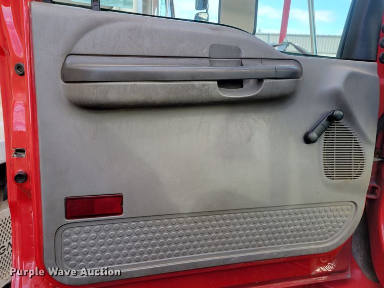 image for item LO9284 2005 Ford F750 Super Duty  bucket truck