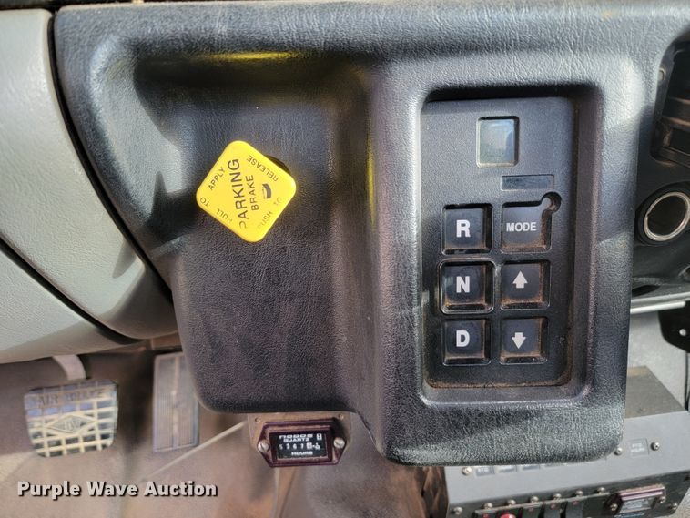 image for item LO9284 2005 Ford F750 Super Duty  bucket truck