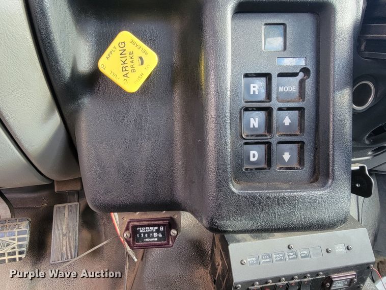 image for item LO9284 2005 Ford F750 Super Duty  bucket truck