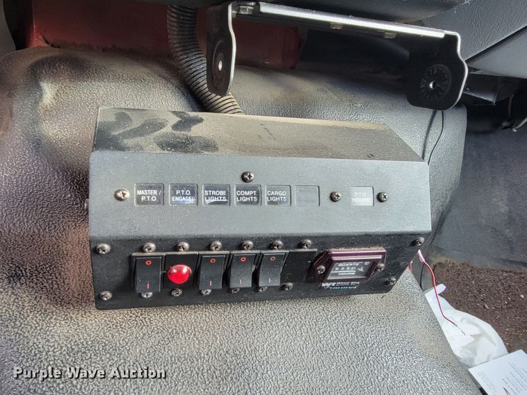 image for item LO9284 2005 Ford F750 Super Duty  bucket truck