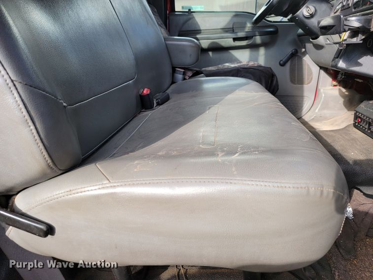 image for item LO9284 2005 Ford F750 Super Duty  bucket truck