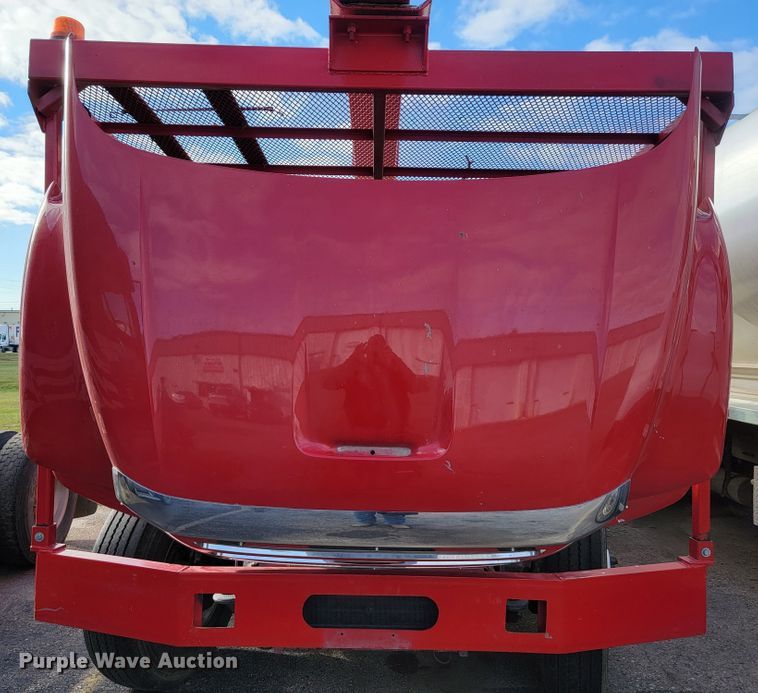 image for item LO9284 2005 Ford F750 Super Duty  bucket truck