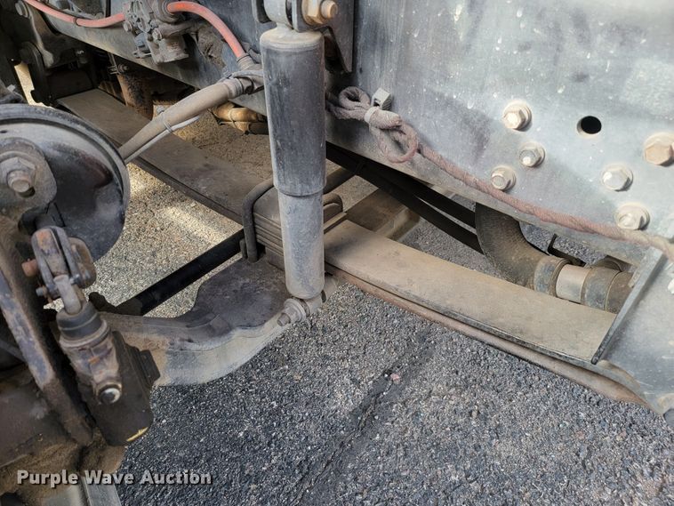 image for item LO9284 2005 Ford F750 Super Duty  bucket truck