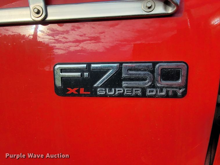 image for item LO9284 2005 Ford F750 Super Duty  bucket truck