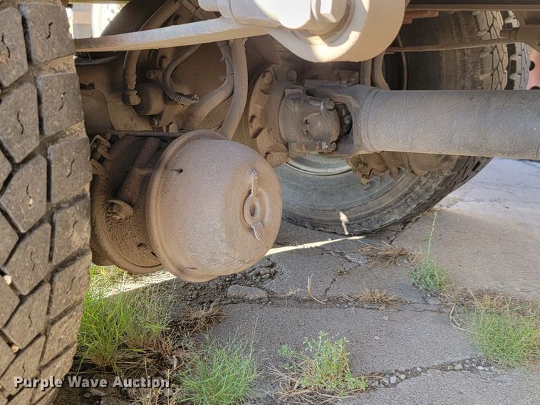 image for item LO9284 2005 Ford F750 Super Duty  bucket truck