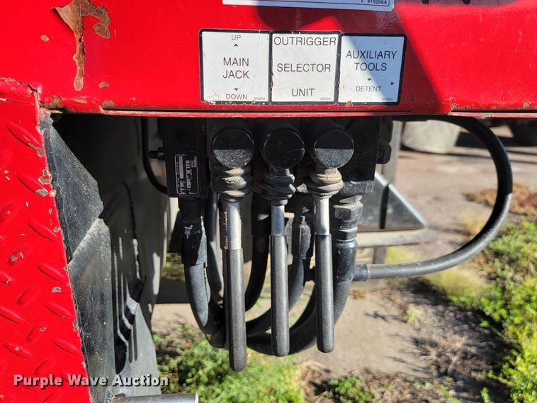 image for item LO9284 2005 Ford F750 Super Duty  bucket truck