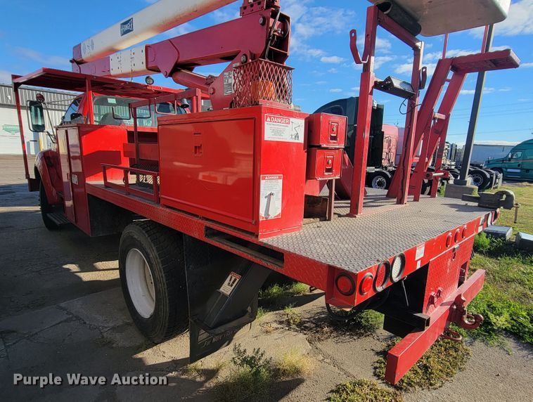 image for item LO9284 2005 Ford F750 Super Duty  bucket truck