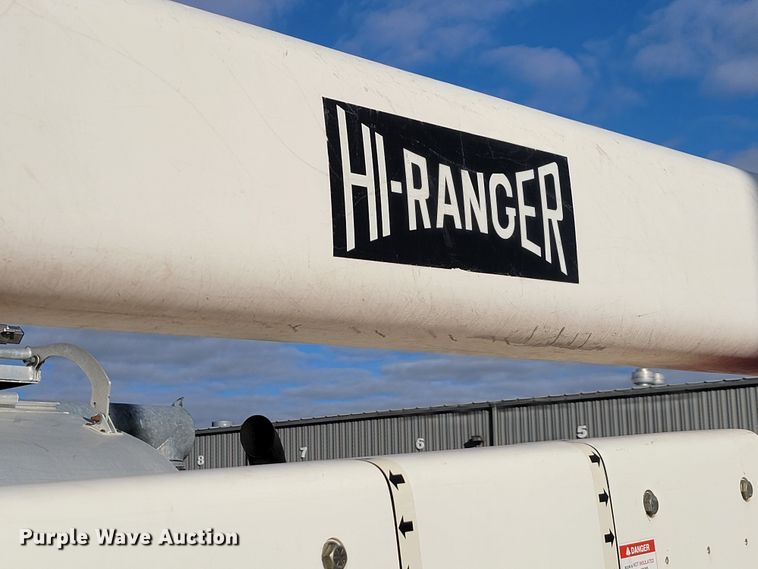 image for item LO9284 2005 Ford F750 Super Duty  bucket truck