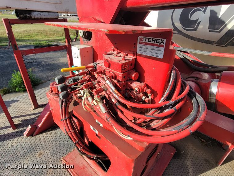 image for item LO9284 2005 Ford F750 Super Duty  bucket truck