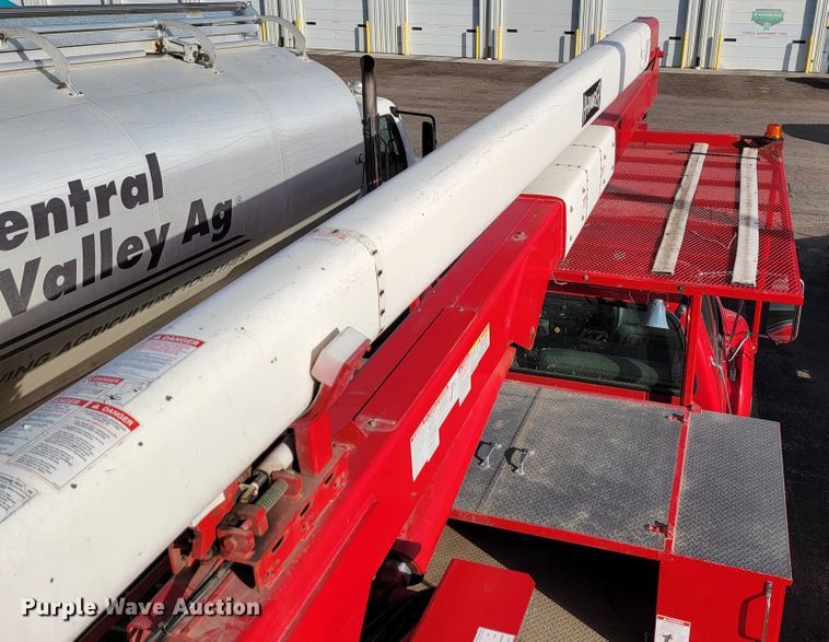 image for item LO9284 2005 Ford F750 Super Duty  bucket truck