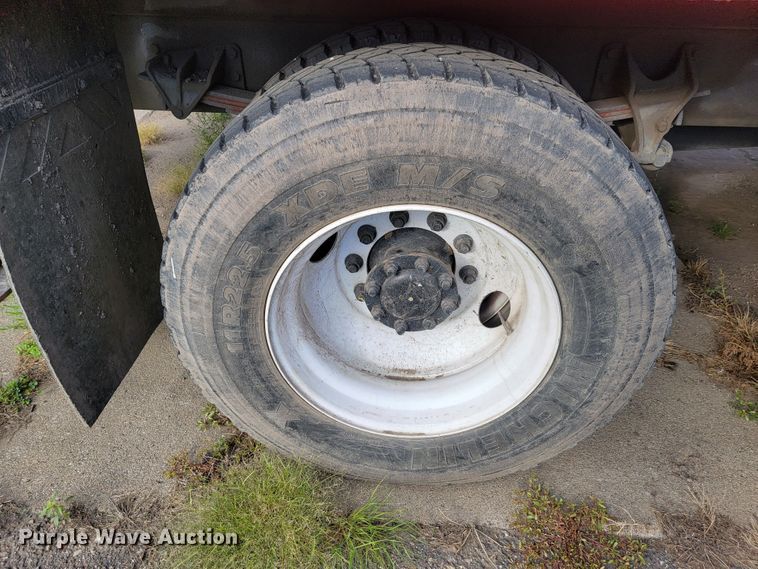 image for item LO9284 2005 Ford F750 Super Duty  bucket truck