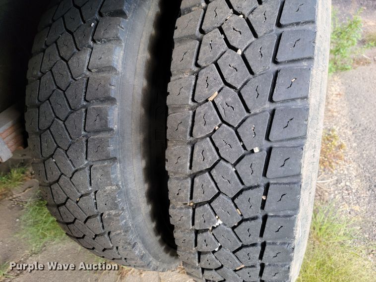 image for item LO9284 2005 Ford F750 Super Duty  bucket truck