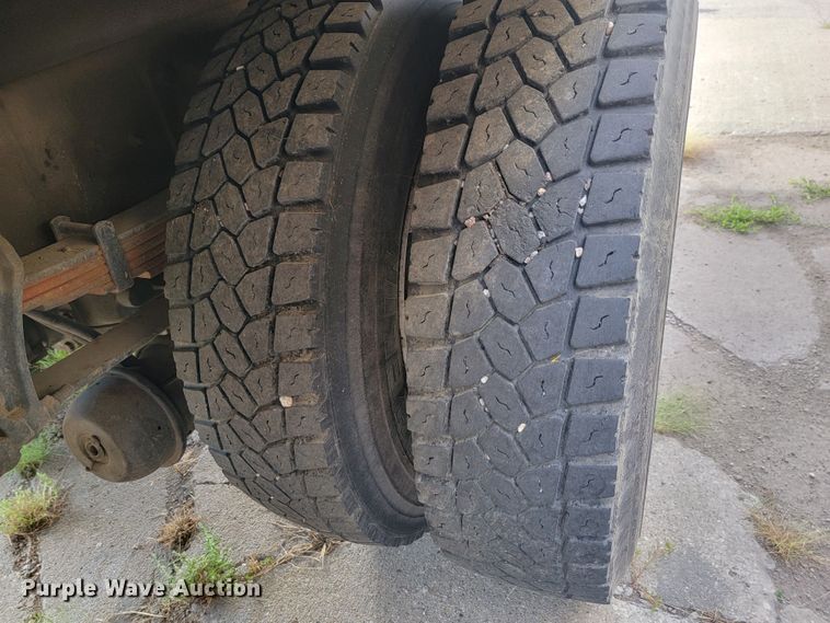 image for item LO9284 2005 Ford F750 Super Duty  bucket truck