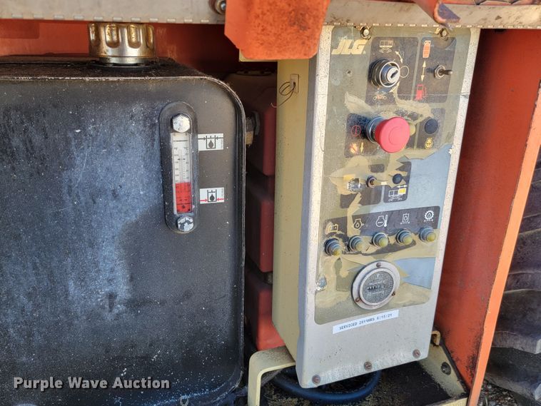 image for item LO9291 1998 JLG 26MRT  scissor lift