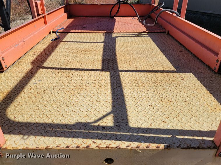 image for item LO9291 1998 JLG 26MRT  scissor lift