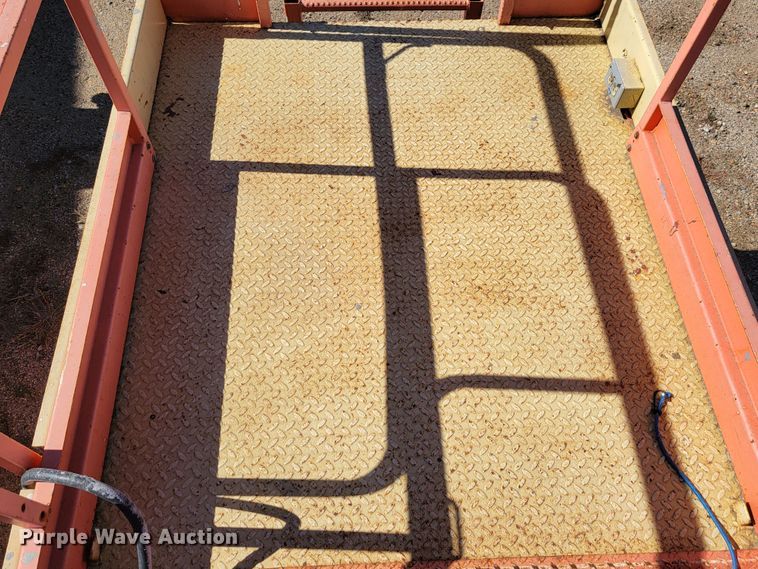 image for item LO9291 1998 JLG 26MRT  scissor lift
