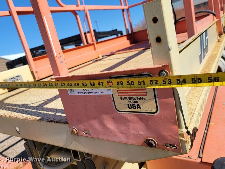 image for item LO9291 1998 JLG 26MRT  scissor lift