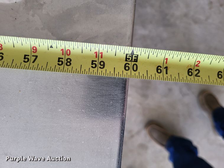 image for item LR9042 Food warming table