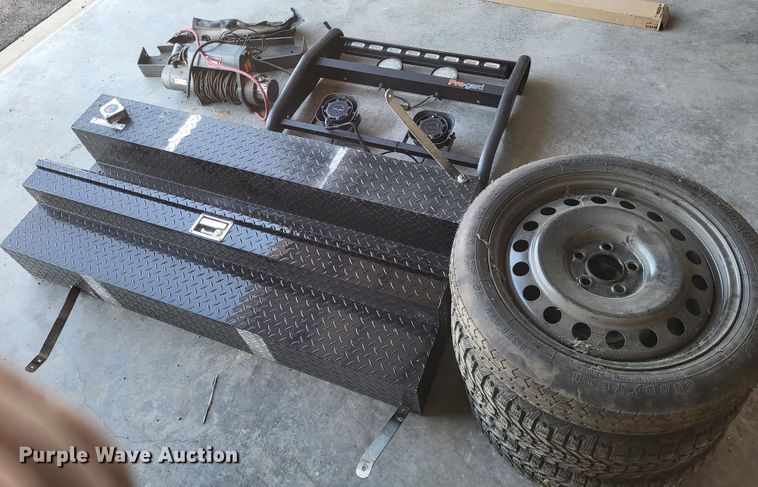 image for item LR9053 Automotive accessories