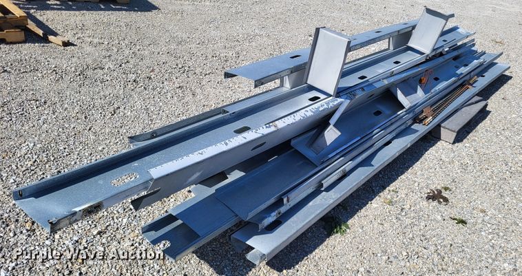 image for item LR9054 Building materials