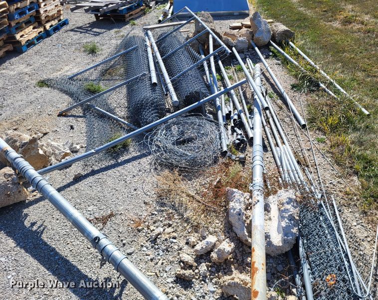 image for item LR9056 10' H chain link fencing and posts