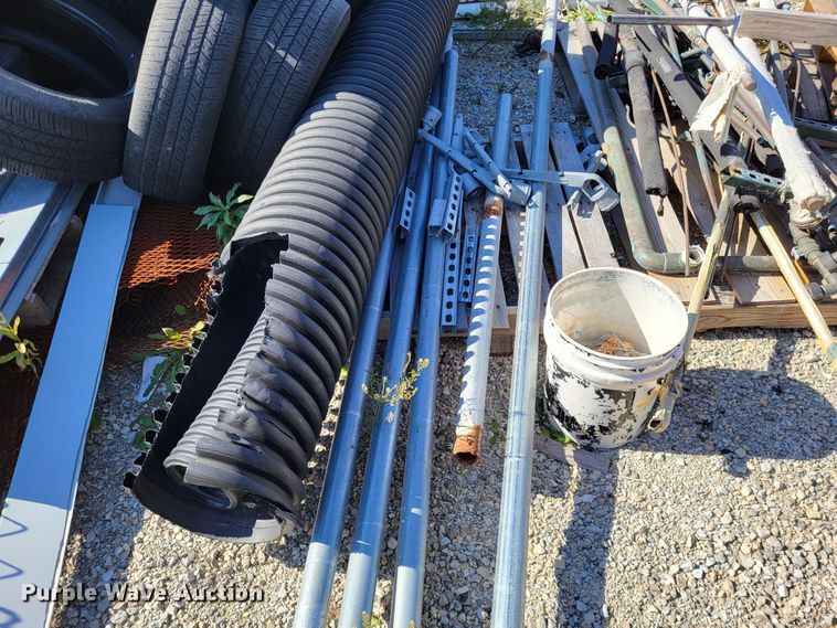 image for item LR9056 10' H chain link fencing and posts