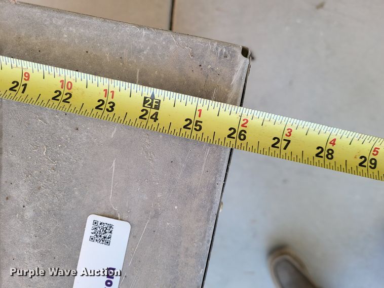 image for item LR9057 Stainless steel animal cages