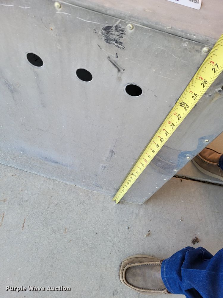 image for item LR9057 Stainless steel animal cages