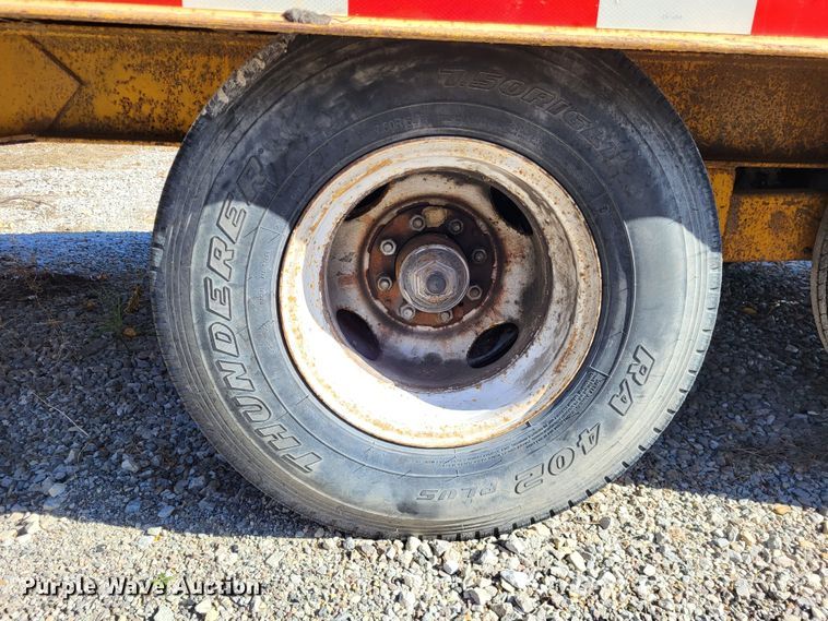 image for item LR9058 1998 Trail King TK20  equipment trailer