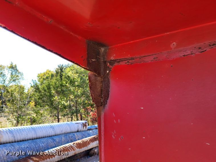 image for item LR9059 2005 Wheeler HT1636  dump bed