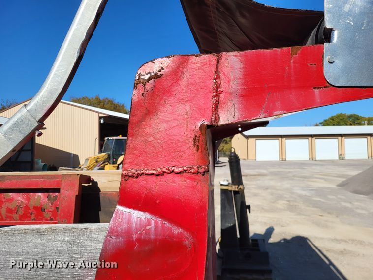 image for item LR9059 2005 Wheeler HT1636  dump bed