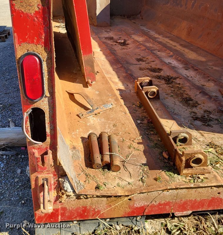 image for item LR9059 2005 Wheeler HT1636  dump bed