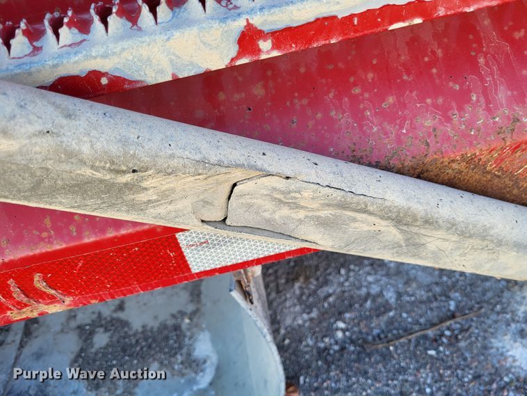 image for item LR9059 2005 Wheeler HT1636  dump bed