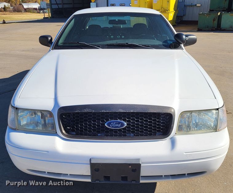 image for item LR9066 2010 Ford Crown Victoria Police Interceptor