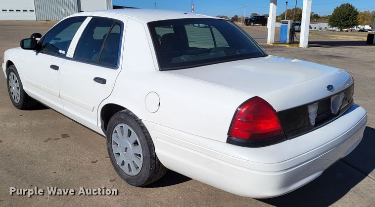 image for item LR9066 2010 Ford Crown Victoria Police Interceptor