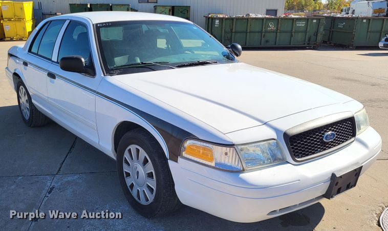 image for item LR9067 2010 Ford Crown Victoria Police Interceptor