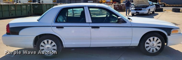 image for item LR9067 2010 Ford Crown Victoria Police Interceptor